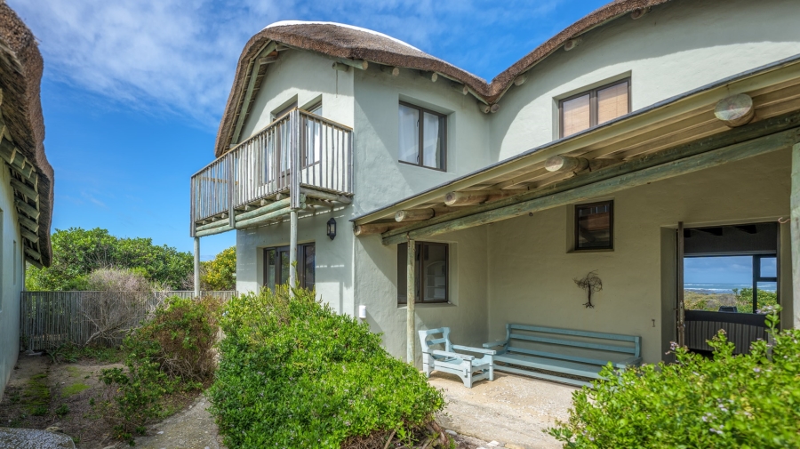 6 Bedroom Property for Sale in Suiderstrand Western Cape